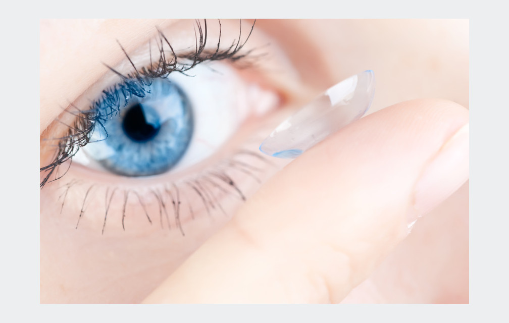 Produits d’entretien des lentilles : attention danger ?
