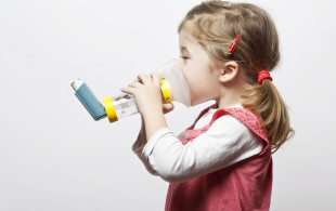 Comment soigner l’asthme chez l’enfant ?