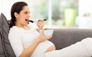 L’idée reçue : « Enceinte, il faut manger pour deux »