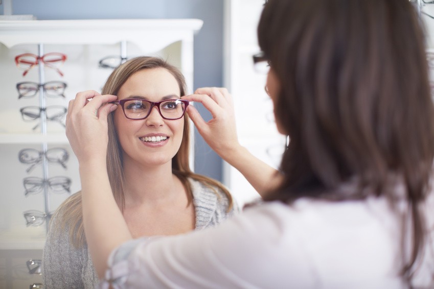 Nos pharmacies seront bientôt un vrai renfort pour les opticiens !…