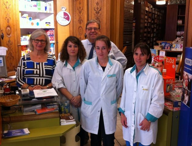 Il fait toute sa vie dans la pharmacie