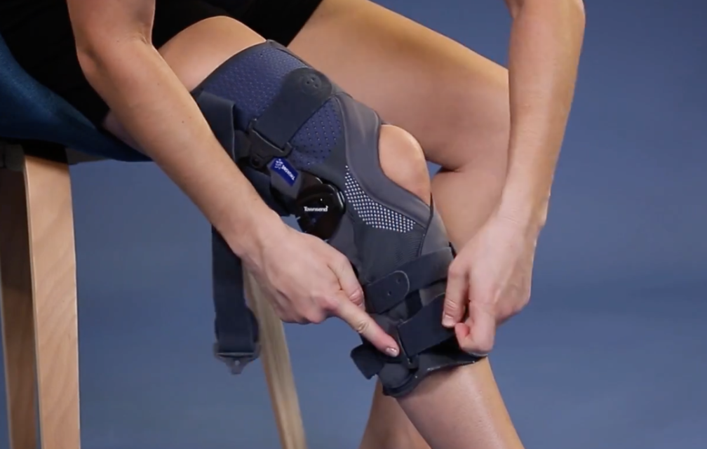 Comment mettre en place la Genouillère ligamentaire Genu Ligaflex® ROM ?