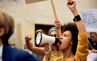 Le 8 mars, Journée Internationale des Droits des Femmes